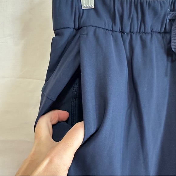 Lululemon Women’s Elastic Drawstring Waist Studio Capri Yoga Pants Navy Size 8 - Picture 3 of 6